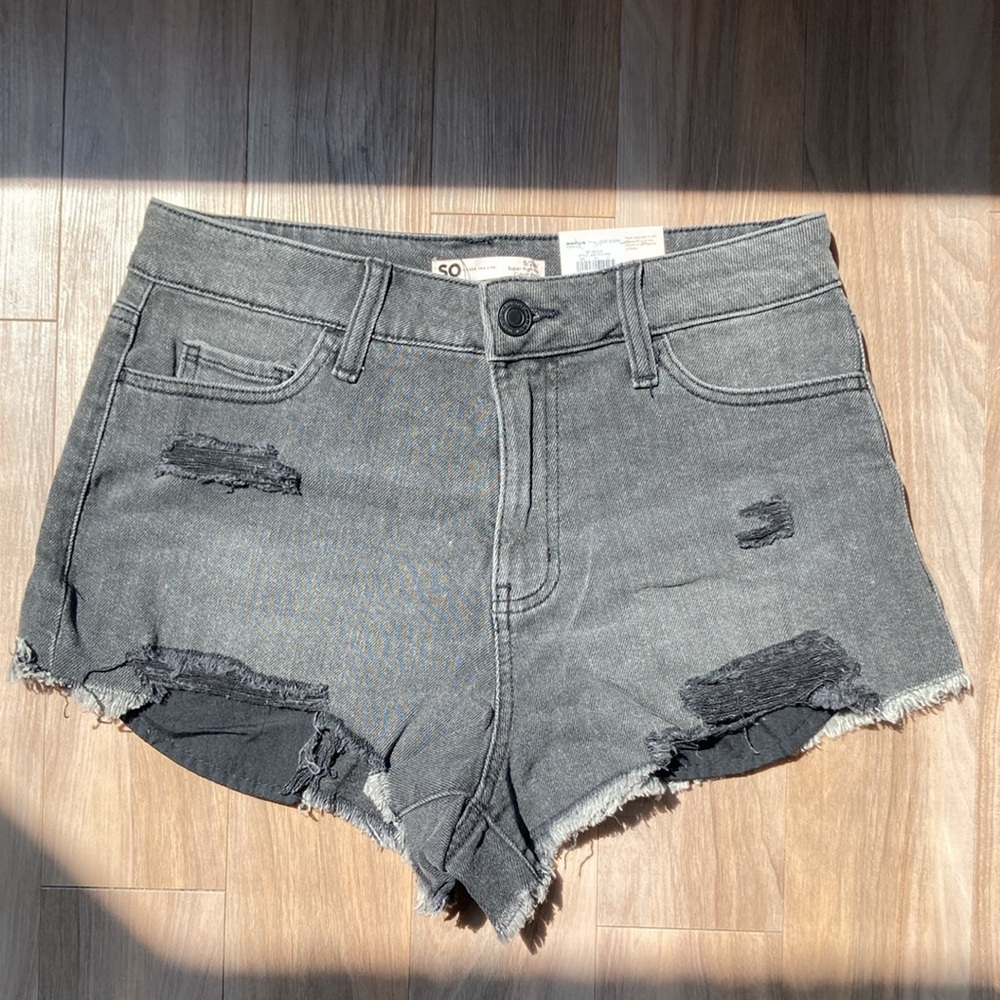 So distressed cut off denim short super high rise 2.5 in inseam 9 / 29 - Picture 4 of 17